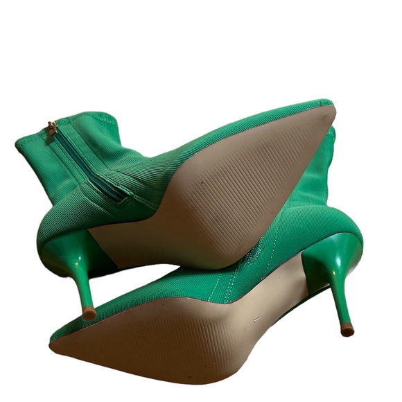 Vivianly Green Sock Boot Pointy Toe Size:7 NWOB - Picture 3 of 6